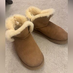 Cozy Shearling-Lined Tan Boots